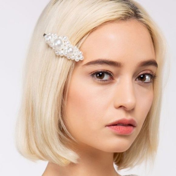 Pearl Hair Clip - Picture 1 of 1